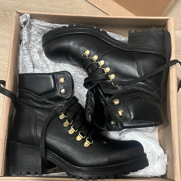 Shoes - steven madden biker boots